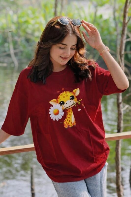 Cute Giraffe Classic Oversized Tee