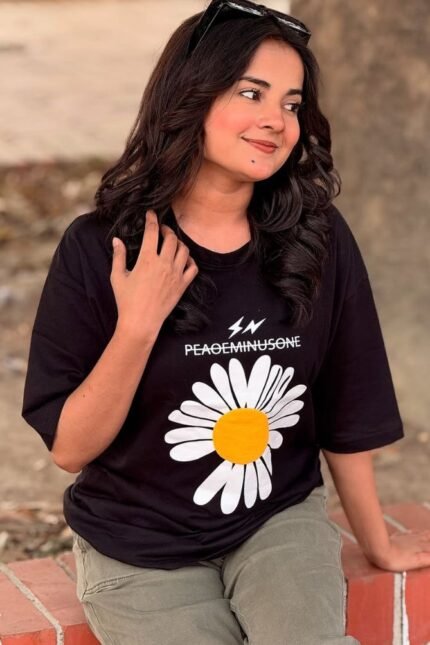 Peace Minus One Daisy Oversized Tee